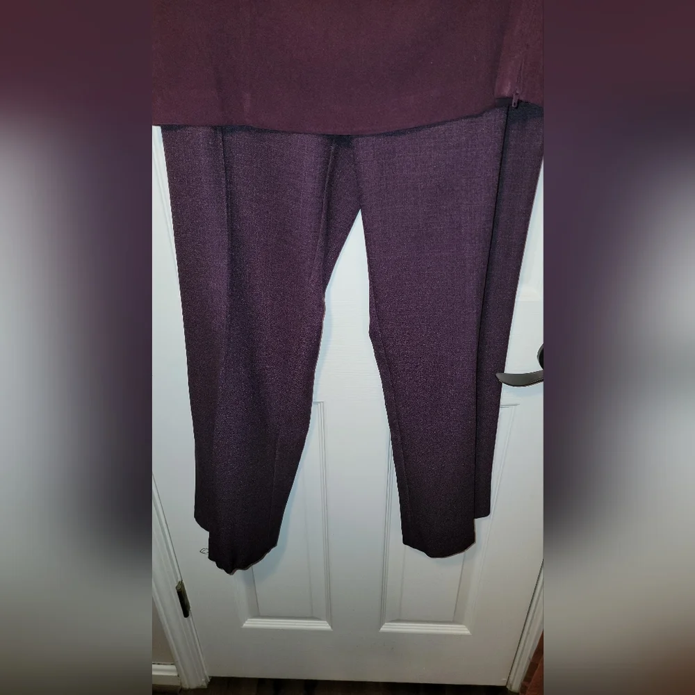 Ladies Size 14 3 Piece Plum Colored Pant Suit - Picture 3 of 9